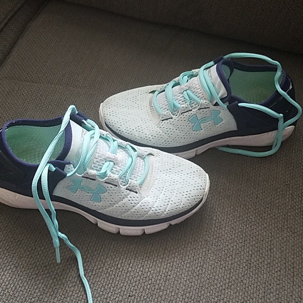 Under Armour tennis shoes